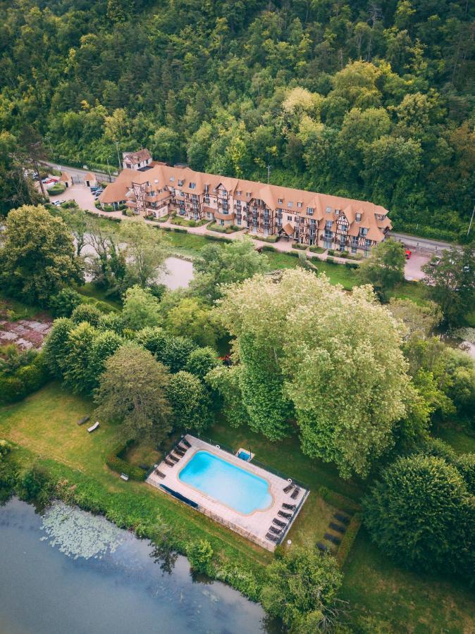 Club Wyndham Normandy Aparthotel คอนเนลเลส์ ภายนอก รูปภาพ