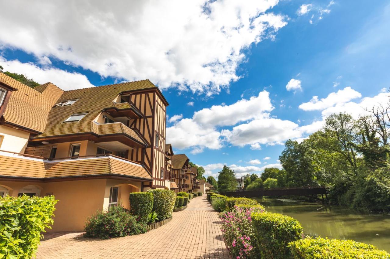 Club Wyndham Normandy Aparthotel คอนเนลเลส์ ภายนอก รูปภาพ