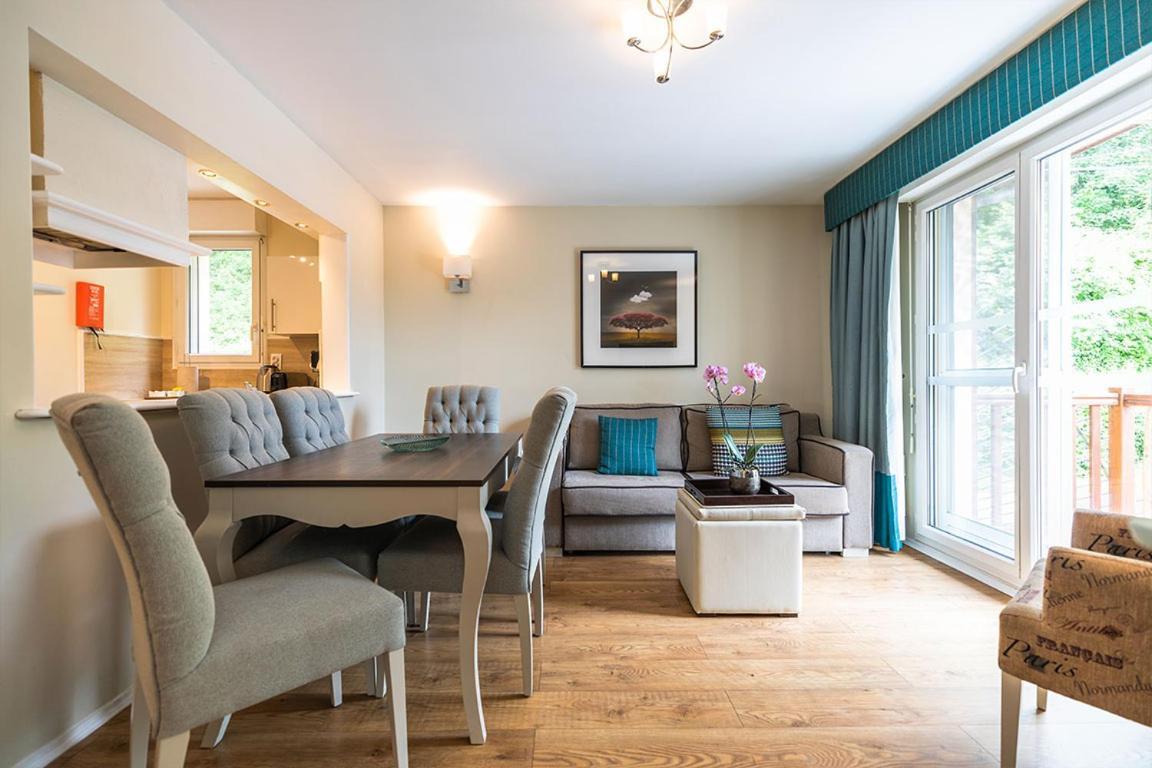 Club Wyndham Normandy Aparthotel คอนเนลเลส์ ภายนอก รูปภาพ